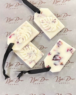 Leaf Decorated Scented Wardrobe Fresheners